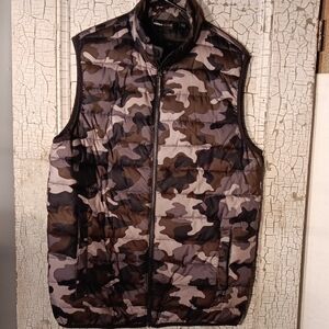 Swiss Tech Men's Camo Puffer Vest
